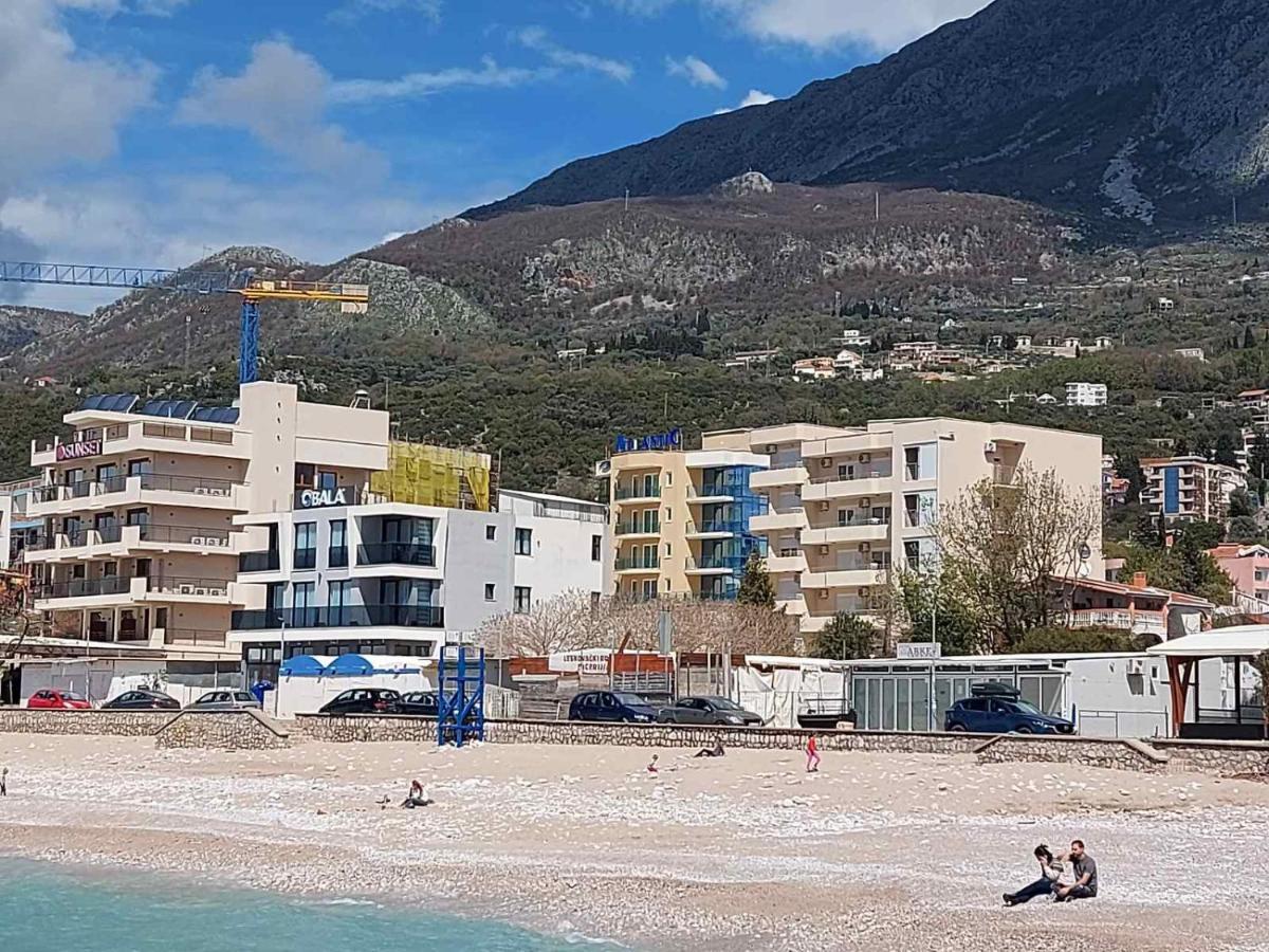 Apartments Dobra Voda Bagian luar foto